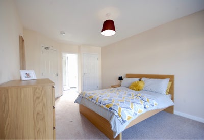  V large Ensuite double, all bills + cleaner incl. Main Photo
