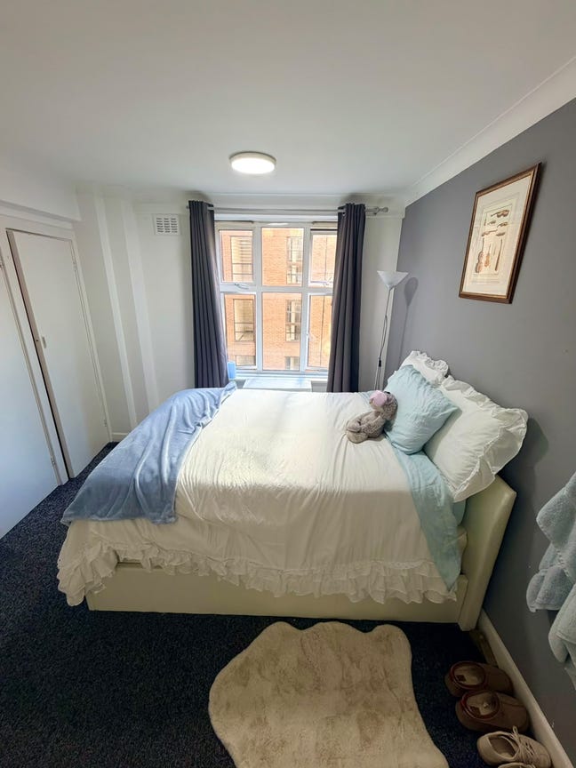 2 Doubles- 24/7 Concierge | 15 mins to Bond St!!! Main Photo