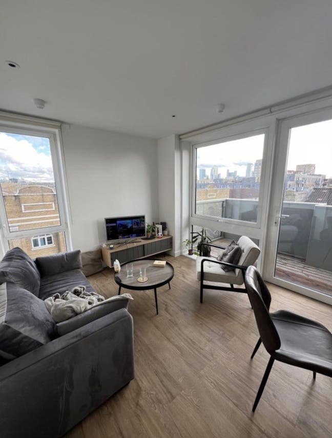 En-suite room: modern+spacious flat (great value) Main Photo