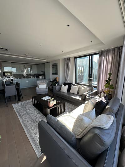 Stunning Flat in Wandsworth Town  Main Photo