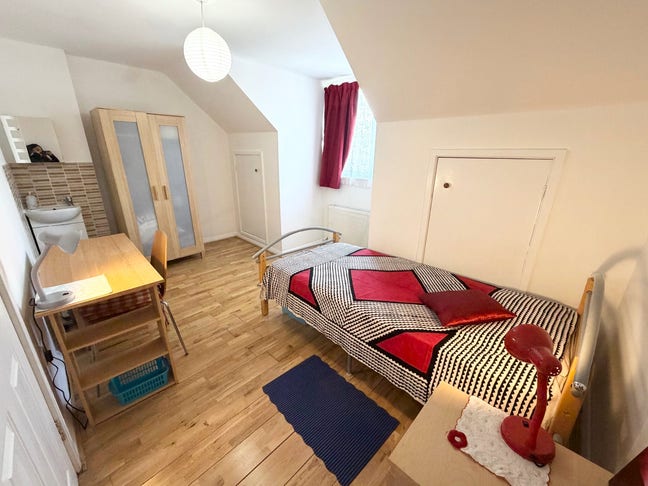 ***Lovely Double Room to Rent, N22*** Main Photo