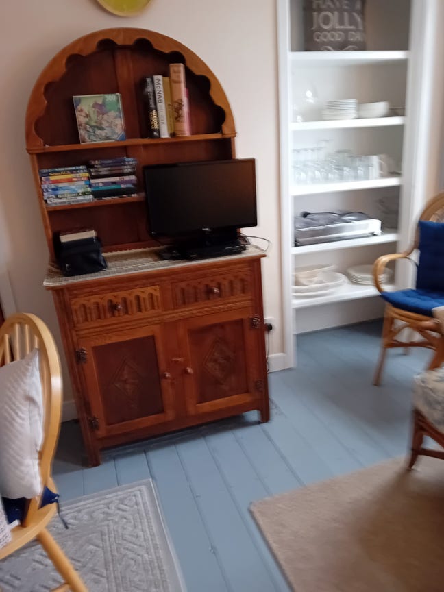 Large, Comfortable, Quiet Room Close to Station Main Photo