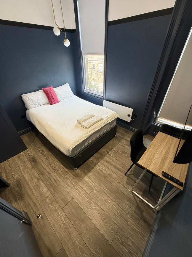 🛏️ ✨Ensuite Rooms Available to Let in - Acton Main Photo