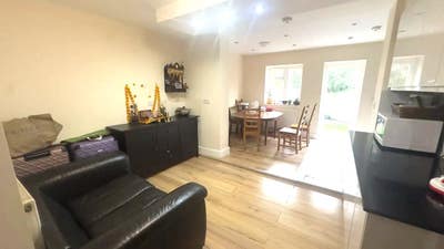 3 Bedroom Flat with 2 Bathroom. One Ensuite  Main Photo