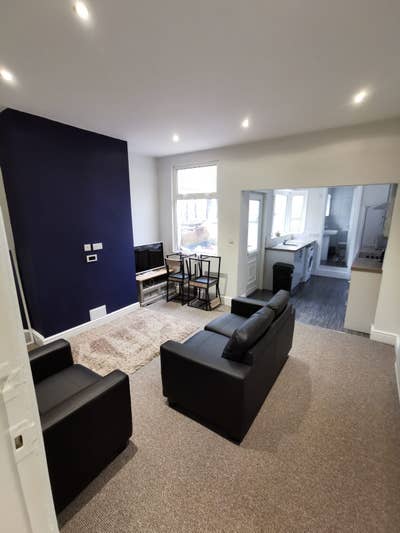 Student Room Available Now Main Photo