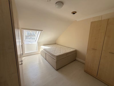 Room in a Shared House, Heston Road, TW5  Main Photo