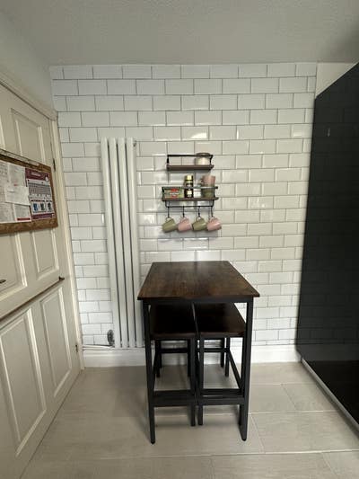Well kept modern house  Main Photo