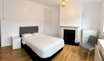 Clean refurbished flat next 2 Mile End tube  Main Photo