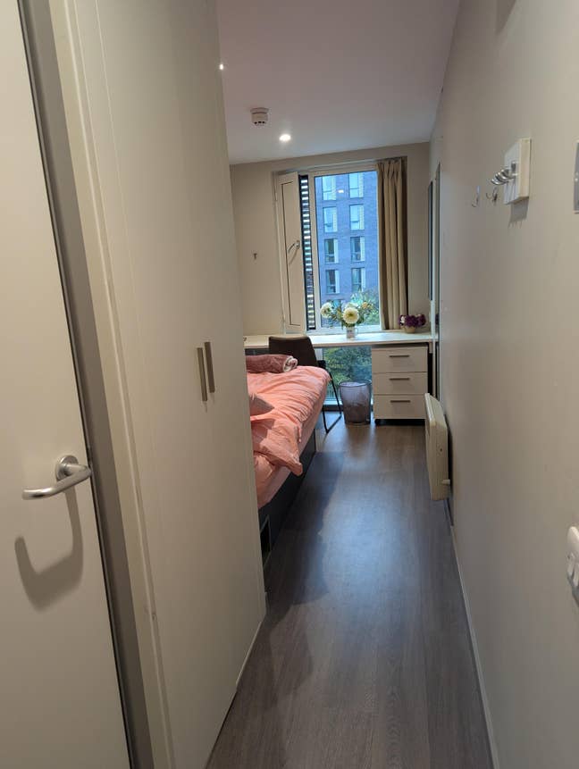 Tenancy takeover - Stapleton house  Main Photo