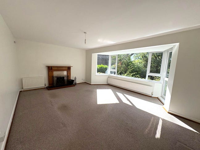 Rooms from &pound;350 PCM in Rednal Main Photo