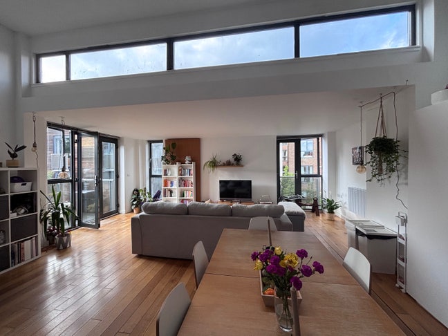 Spacious Loft in Dalston Main Photo