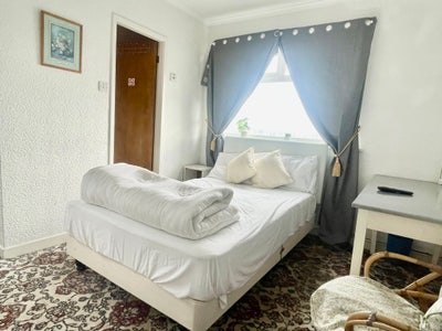 Double Room - Ensuite Main Photo
