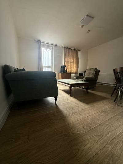 Spacious 3-Bedroom Flat – High Street, Hounslow Main Photo