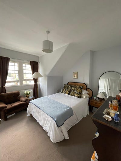 Beautiful & spacious bedroom in Hornsey flatshare Main Photo