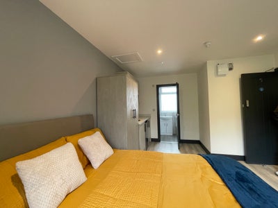 Stunning New Refurb Now Being Offered Main Photo