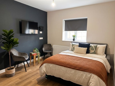 Bedroom with Ensuite in Brand New  Prof. Hmo Main Photo