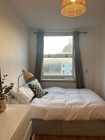 Double Room in Camden Main Photo