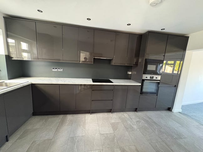 Two Single Rooms Available Near Wembley Park Main Photo