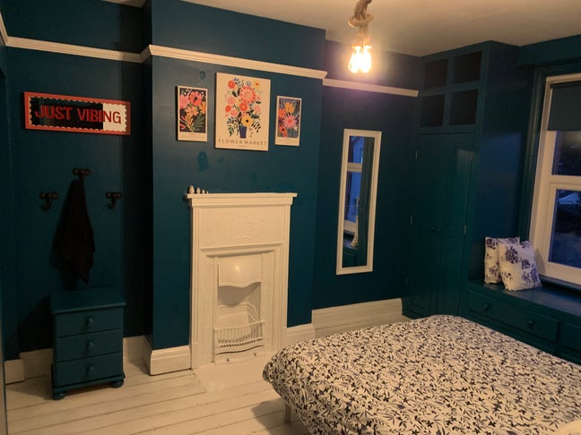 Beautifully Appointed Super Double  Bedroom Main Photo
