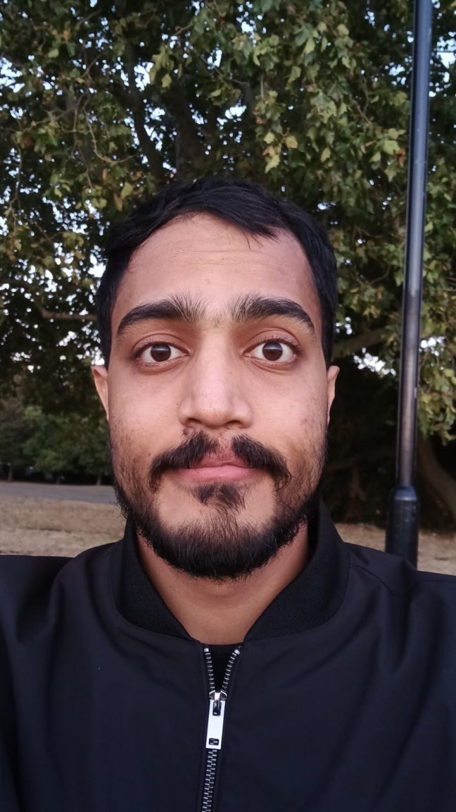 Professional Male seeks a single or double room Main Photo