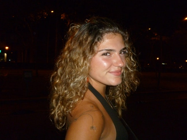 Hey! I’m Annabelle, I’m 23 and moving to ... Main Photo