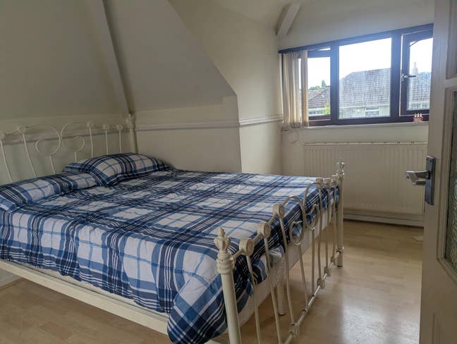 Beautiful Large Double Room Main Photo
