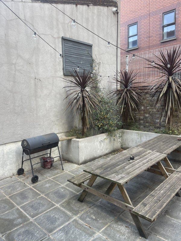 Two Large En-suite doubles close to City Main Photo