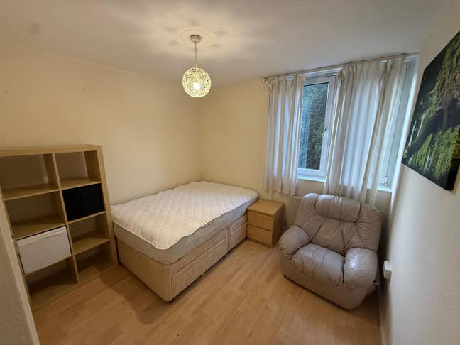 Very nice rooms available in Southfields  Main Photo