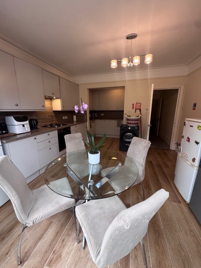 Double room near Brighton Marina  Main Photo