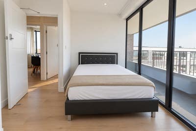 Luxurious Room with Balcony in Shoreditch/free gym Main Photo
