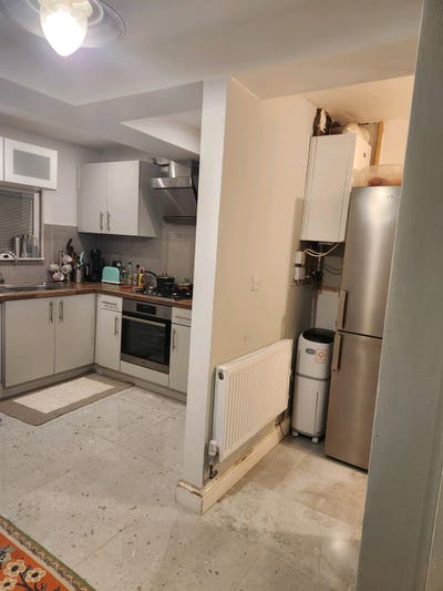 Spacious modern one bed studio Main Photo