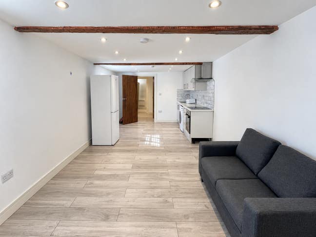 1bed flat minutes away from Billericay High Street Main Photo