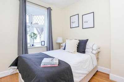 Double Bedroom available Now | SW14 Main Photo