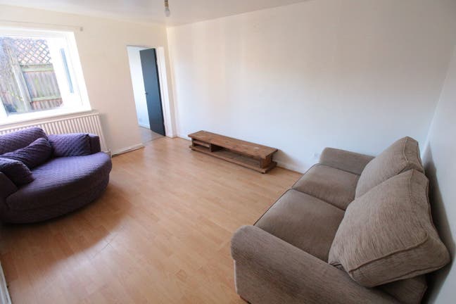 💫 Stylish 1-Bedroom Flat | Bills Included  Main Photo