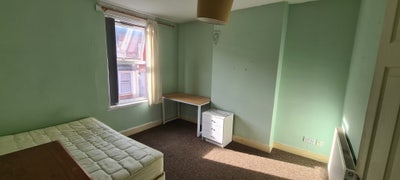 Double Room to let Main Photo
