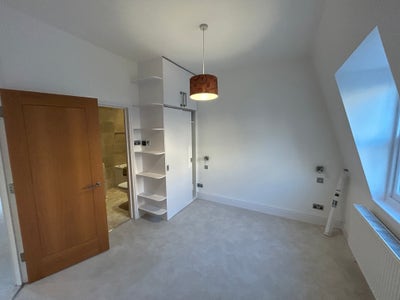Refurbished Ensuite - Gorgeous Victorian Flat 🏠 Main Photo