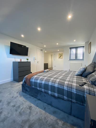 Brand-New 5-Bed Hmo | High-Spec En-Suite Rooms | Main Photo