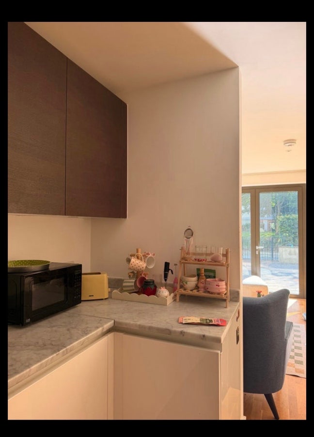 En suite in East Village  Main Photo