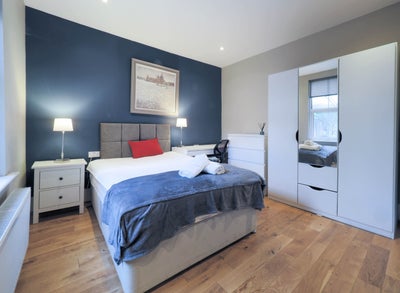 🏡 Lovely Double Ensuite Room - Queens Place,WD17 Main Photo