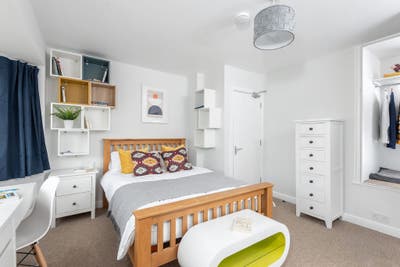 🏡 Green End Road | All Bills Included Main Photo