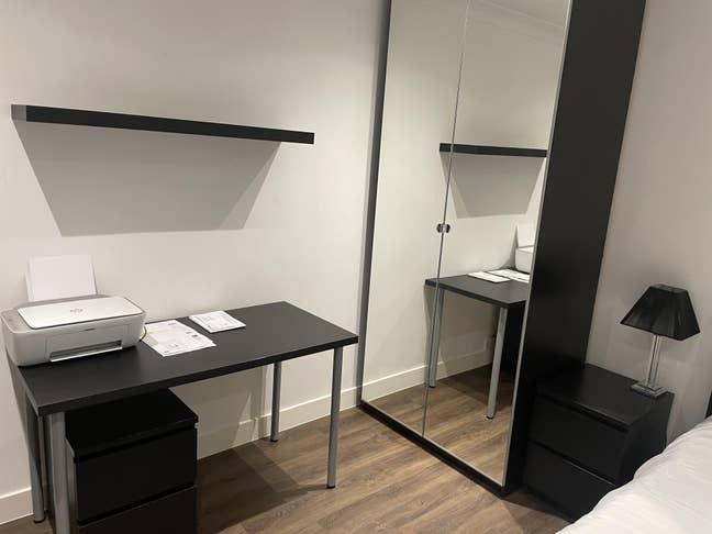 Large Double Room for Full-Time Professional Wembl Main Photo