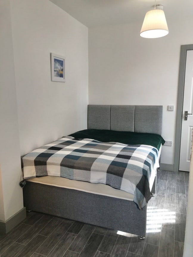 Walthall St * En-suite * Close to Amenities Main Photo