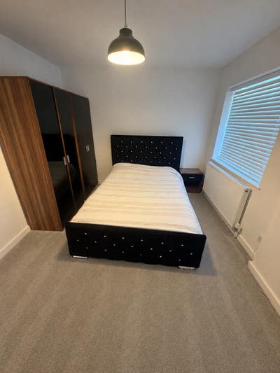 1 Single or double room to rent Main Photo