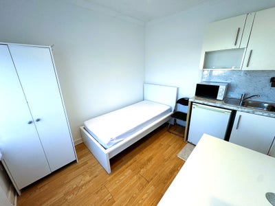 En Suite Room in Ilford/Barking Area &pound;725 Main Photo