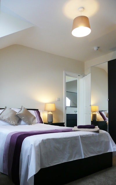 Friendly house, ensuite, bills included - a gem!  Main Photo