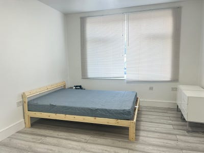 Good-Sized Double Studio in Willesden – DSS Welcom Main Photo