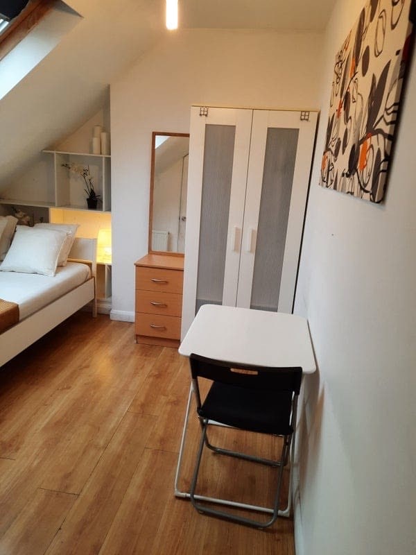 🚇 Cosy En-Suite Room | 5 Min to South Harrow Tube! Main Photo