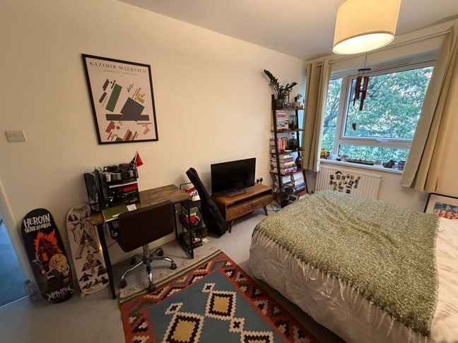 Spacious double room in Clapton Main Photo