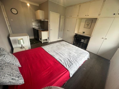 ✨🏡 Studio Flat to Let in - Finchley Central Main Photo