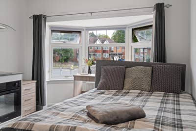 Stylish Furnished Ensuite Room |Bills Included Main Photo